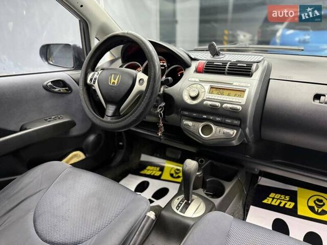 Хонда Джаз 2007 в Черновцах на Automoto.ua Серый Хонда Джаз, объемом двигателя 1.34 л и пробегом 227 тыс. км за 5800 $, фото 6 на Automoto.ua