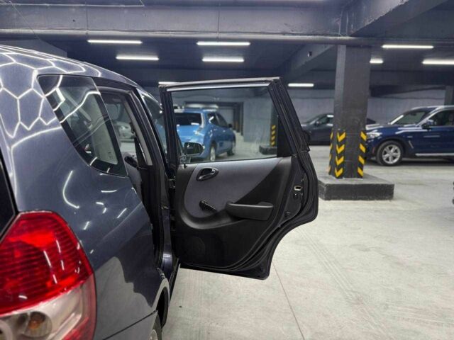 Хонда Джаз 2007 в Черновцах на Automoto.ua Серый Хонда Джаз, объемом двигателя 1.4 л и пробегом 227 тыс. км за 5800 $, фото 14 на Automoto.ua