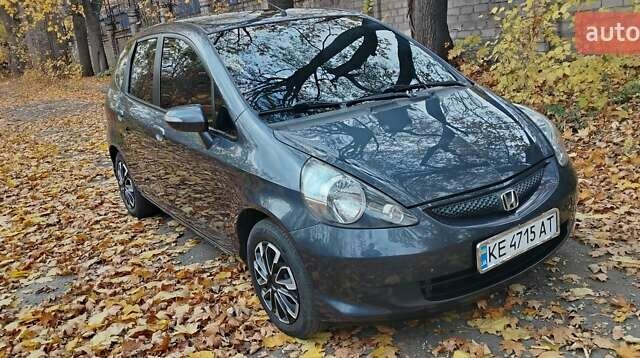 Хонда Джаз 2007 в Днепре (Днепропетровске) на Automoto.ua Серый Хонда Джаз, объемом двигателя 1.34 л и пробегом 163 тыс. км за 4950 $, фото 2 на Automoto.ua