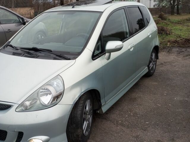 Серый Хонда Джаз, объемом двигателя 1.3 л и пробегом 325 тыс. км за 5000 $, фото 1 на Automoto.ua