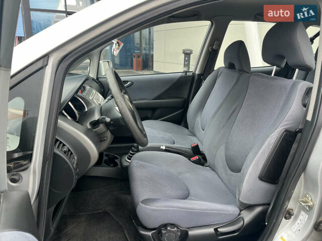 Серый Хонда Джаз, объемом двигателя 1.34 л и пробегом 218 тыс. км за 3990 $, фото 6 на Automoto.ua