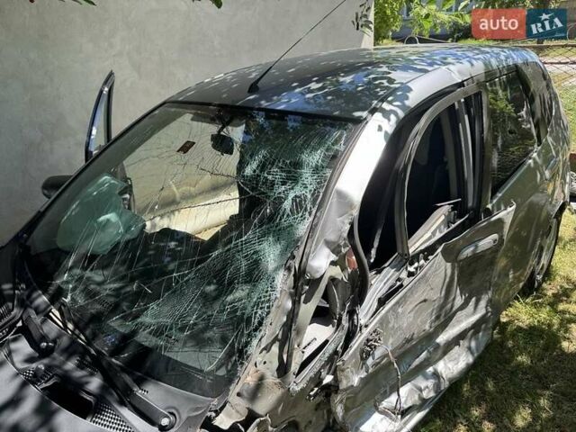 Хонда Джаз 2007 в Волочиске на Automoto.ua Серый Хонда Джаз, объемом двигателя 1.3 л и пробегом 273 тыс. км за 1500 $, фото 9 на Automoto.ua