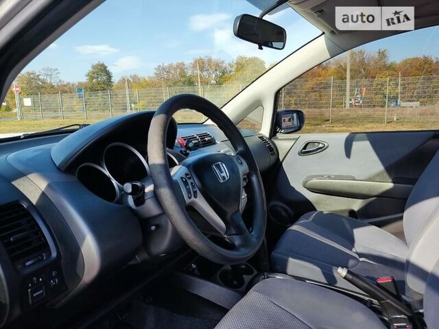Серый Хонда Джаз, объемом двигателя 1.3 л и пробегом 215 тыс. км за 5590 $, фото 21 на Automoto.ua