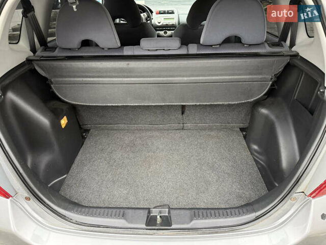 Серый Хонда Джаз, объемом двигателя 1.34 л и пробегом 123 тыс. км за 5700 $, фото 28 на Automoto.ua