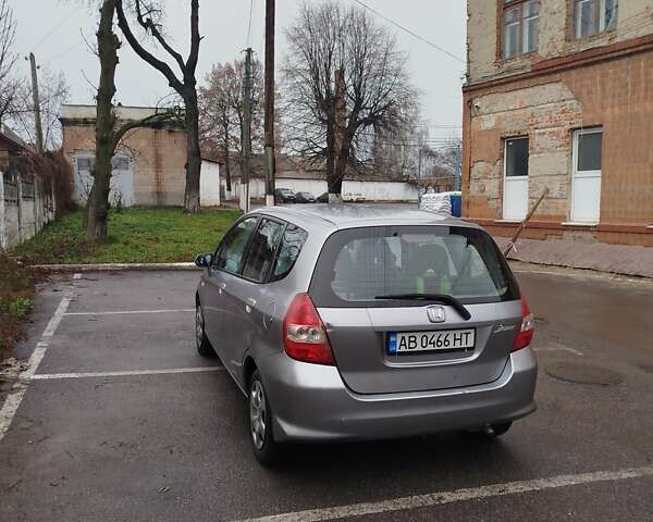 Сірий Хонда Джаз, об'ємом двигуна 1.25 л та пробігом 269 тис. км за 4100 $, фото 4 на Automoto.ua