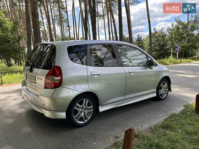 Серый Хонда Джаз, объемом двигателя 1.34 л и пробегом 173 тыс. км за 5900 $, фото 5 на Automoto.ua