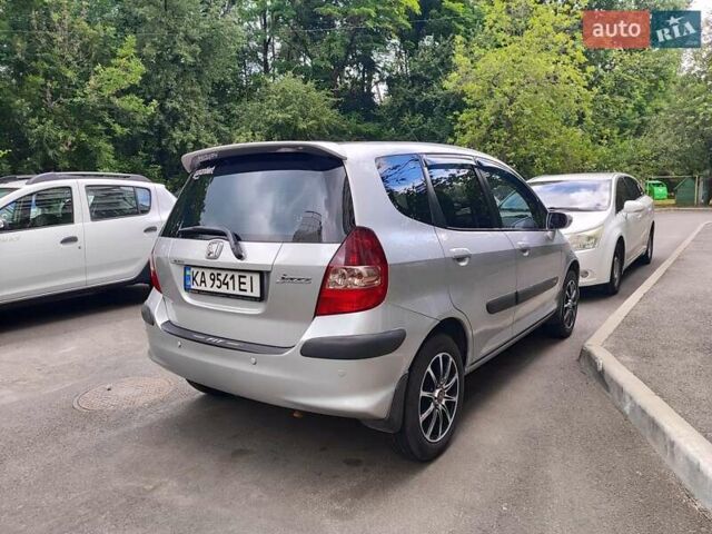 Серый Хонда Джаз, объемом двигателя 1.34 л и пробегом 203 тыс. км за 6200 $, фото 1 на Automoto.ua