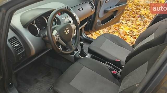 Хонда Джаз 2007 в Днепре (Днепропетровске) на Automoto.ua Серый Хонда Джаз, объемом двигателя 1.34 л и пробегом 163 тыс. км за 4950 $, фото 9 на Automoto.ua