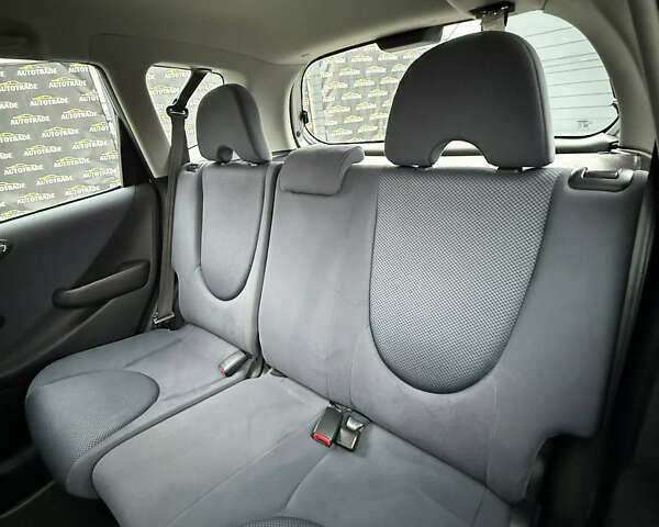 Сірий Хонда Джаз, об'ємом двигуна 1.34 л та пробігом 204 тис. км за 3450 $, фото 7 на Automoto.ua