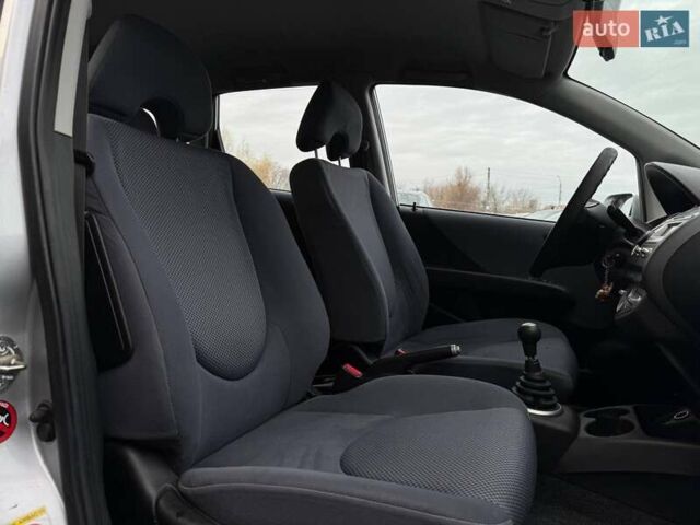 Сірий Хонда Джаз, об'ємом двигуна 0 л та пробігом 174 тис. км за 5600 $, фото 41 на Automoto.ua