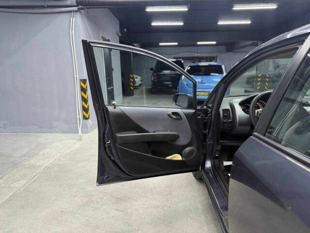 Хонда Джаз 2007 в Черновцах на Automoto.ua Серый Хонда Джаз, объемом двигателя 1.4 л и пробегом 227 тыс. км за 5800 $, фото 23 на Automoto.ua