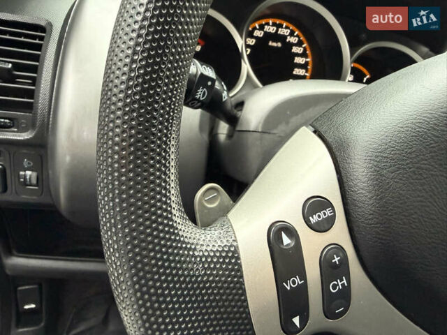 Серый Хонда Джаз, объемом двигателя 1.34 л и пробегом 123 тыс. км за 5700 $, фото 34 на Automoto.ua