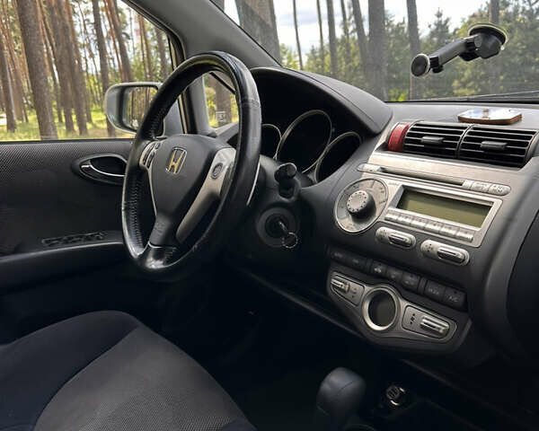Серый Хонда Джаз, объемом двигателя 1.34 л и пробегом 173 тыс. км за 5900 $, фото 9 на Automoto.ua