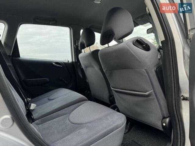 Сірий Хонда Джаз, об'ємом двигуна 0 л та пробігом 174 тис. км за 5600 $, фото 35 на Automoto.ua