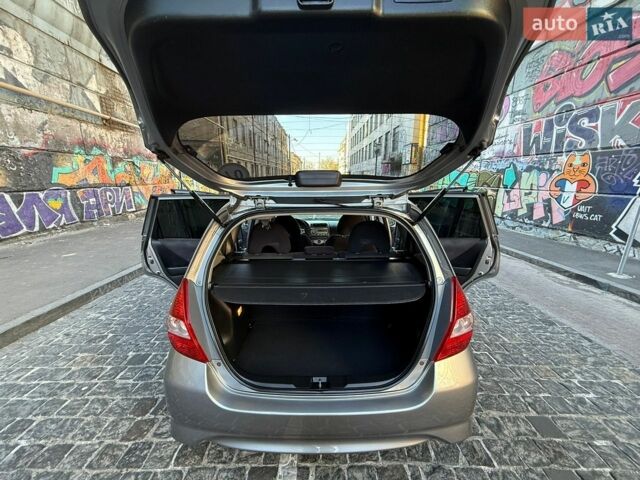 Серый Хонда Джаз, объемом двигателя 1.4 л и пробегом 180 тыс. км за 6200 $, фото 32 на Automoto.ua
