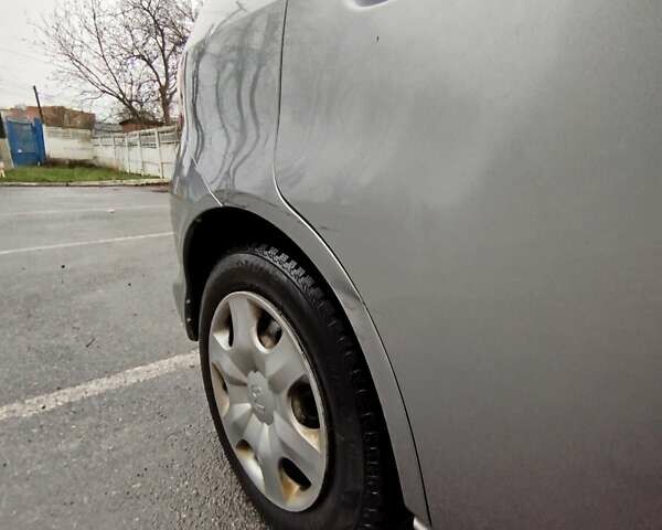 Сірий Хонда Джаз, об'ємом двигуна 1.25 л та пробігом 269 тис. км за 4100 $, фото 10 на Automoto.ua