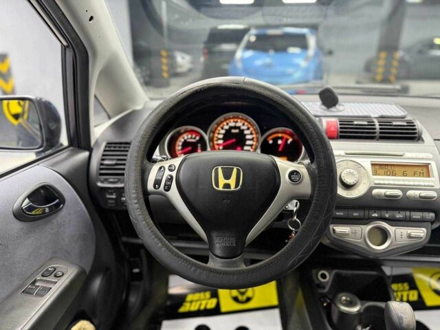 Хонда Джаз 2007 в Черновцах на Automoto.ua Серый Хонда Джаз, объемом двигателя 1.4 л и пробегом 227 тыс. км за 5800 $, фото 10 на Automoto.ua