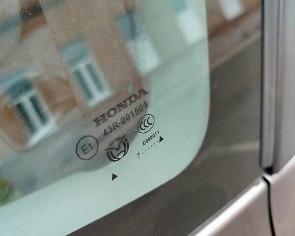 Сірий Хонда Джаз, об'ємом двигуна 1.25 л та пробігом 269 тис. км за 4100 $, фото 30 на Automoto.ua