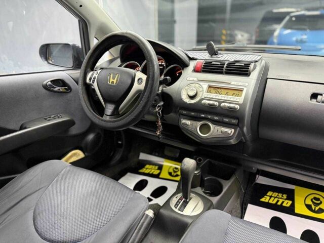 Хонда Джаз 2007 в Черновцах на Automoto.ua Серый Хонда Джаз, объемом двигателя 1.4 л и пробегом 227 тыс. км за 5800 $, фото 6 на Automoto.ua