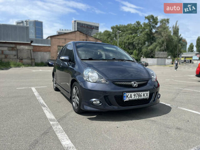 Серый Хонда Джаз, объемом двигателя 1.34 л и пробегом 184 тыс. км за 6500 $, фото 3 на Automoto.ua