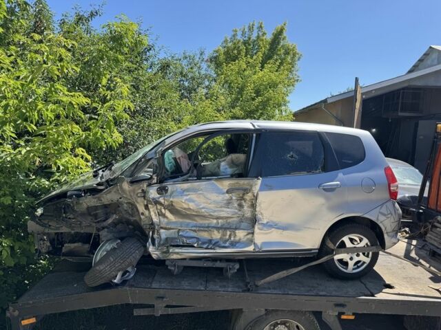 Хонда Джаз 2007 в Волочиске на Automoto.ua Серый Хонда Джаз, объемом двигателя 1.3 л и пробегом 273 тыс. км за 1500 $, фото 8 на Automoto.ua