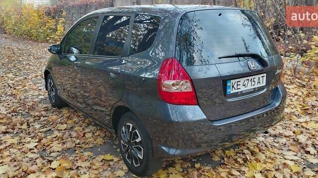 Хонда Джаз 2007 в Днепре (Днепропетровске) на Automoto.ua Серый Хонда Джаз, объемом двигателя 1.34 л и пробегом 163 тыс. км за 4950 $, фото 6 на Automoto.ua