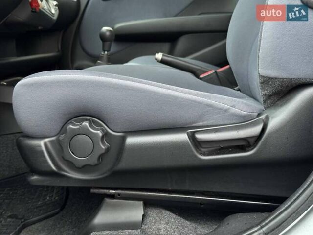 Сірий Хонда Джаз, об'ємом двигуна 0 л та пробігом 174 тис. км за 5600 $, фото 20 на Automoto.ua
