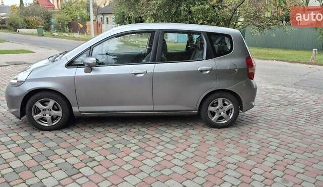 Серый Хонда Джаз, объемом двигателя 1.3 л и пробегом 150 тыс. км за 4400 $, фото 4 на Automoto.ua