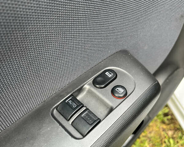 Серый Хонда Джаз, объемом двигателя 1.25 л и пробегом 195 тыс. км за 6500 $, фото 9 на Automoto.ua