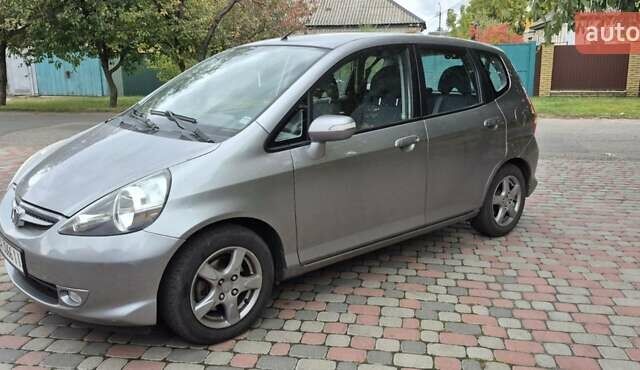 Серый Хонда Джаз, объемом двигателя 1.3 л и пробегом 150 тыс. км за 4400 $, фото 7 на Automoto.ua