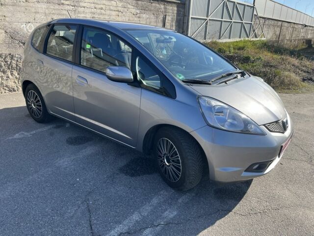 Серый Хонда Джаз, объемом двигателя 1.34 л и пробегом 208 тыс. км за 6600 $, фото 3 на Automoto.ua