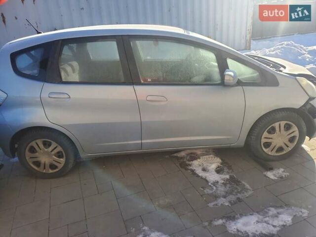 Сірий Хонда Джаз, об'ємом двигуна 1.34 л та пробігом 143 тис. км за 4850 $, фото 4 на Automoto.ua