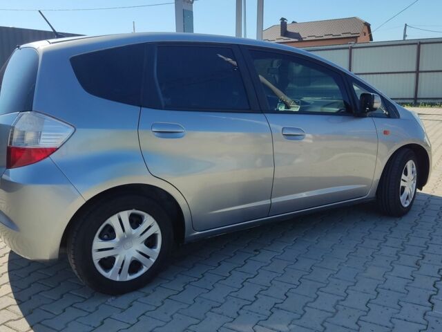 Серый Хонда Джаз, объемом двигателя 1.2 л и пробегом 226 тыс. км за 6500 $, фото 3 на Automoto.ua