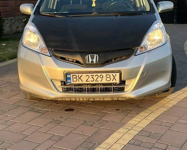Серый Хонда Джаз, объемом двигателя 1.3 л и пробегом 225 тыс. км за 7950 $, фото 6 на Automoto.ua
