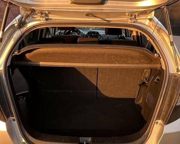 Серый Хонда Джаз, объемом двигателя 1.3 л и пробегом 225 тыс. км за 7950 $, фото 7 на Automoto.ua