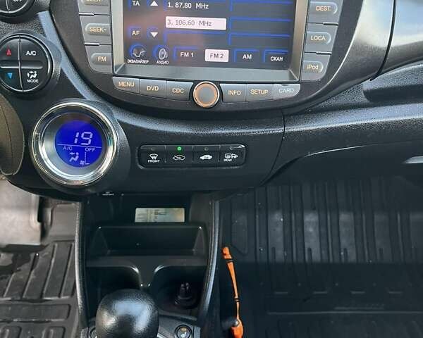 Серый Хонда Джаз, объемом двигателя 1.3 л и пробегом 225 тыс. км за 7950 $, фото 18 на Automoto.ua