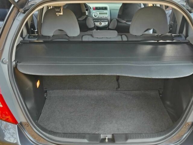 Сірий Хонда Джаз, об'ємом двигуна 1.3 л та пробігом 163 тис. км за 4950 $, фото 12 на Automoto.ua