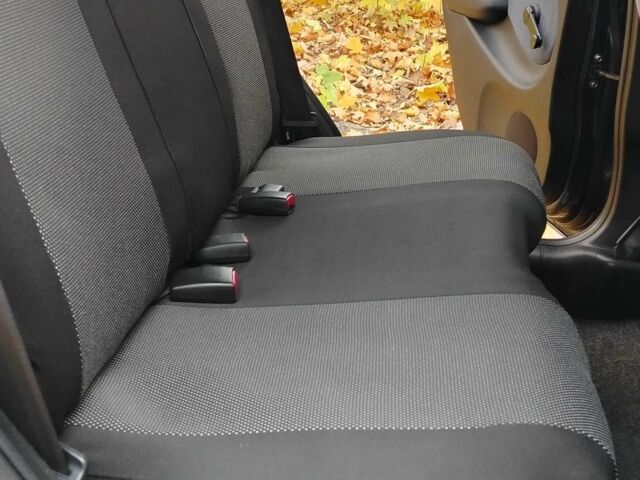 Сірий Хонда Джаз, об'ємом двигуна 1.3 л та пробігом 163 тис. км за 4950 $, фото 11 на Automoto.ua