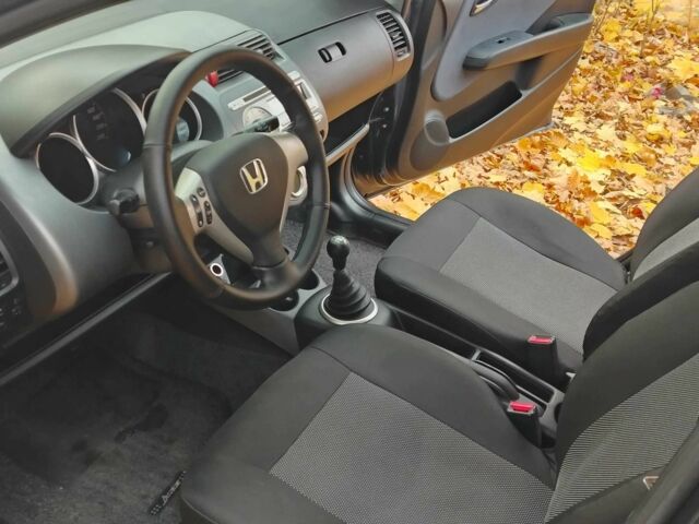 Сірий Хонда Джаз, об'ємом двигуна 1.3 л та пробігом 163 тис. км за 4950 $, фото 9 на Automoto.ua