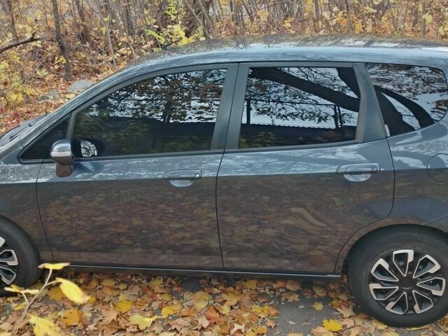 Сірий Хонда Джаз, об'ємом двигуна 1.3 л та пробігом 163 тис. км за 4950 $, фото 5 на Automoto.ua