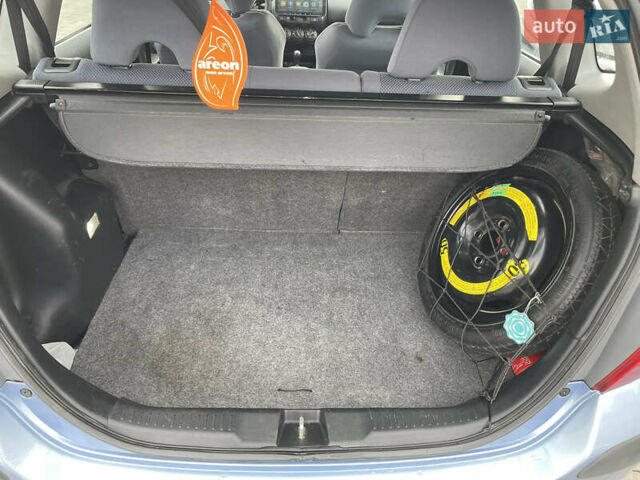 Синий Хонда Джаз, объемом двигателя 1.25 л и пробегом 257 тыс. км за 3500 $, фото 20 на Automoto.ua