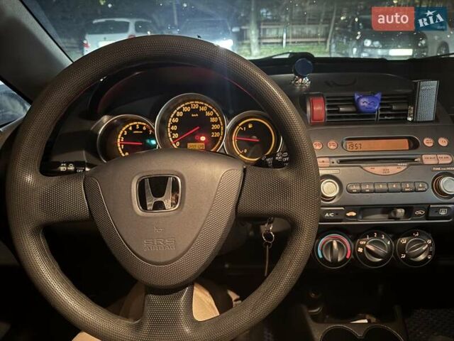 Синий Хонда Джаз, объемом двигателя 1.2 л и пробегом 200 тыс. км за 4100 $, фото 3 на Automoto.ua