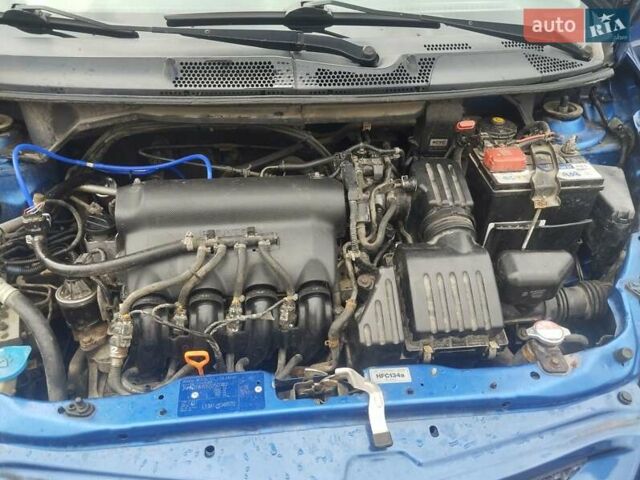 Синий Хонда Джаз, объемом двигателя 1.34 л и пробегом 274 тыс. км за 4500 $, фото 8 на Automoto.ua