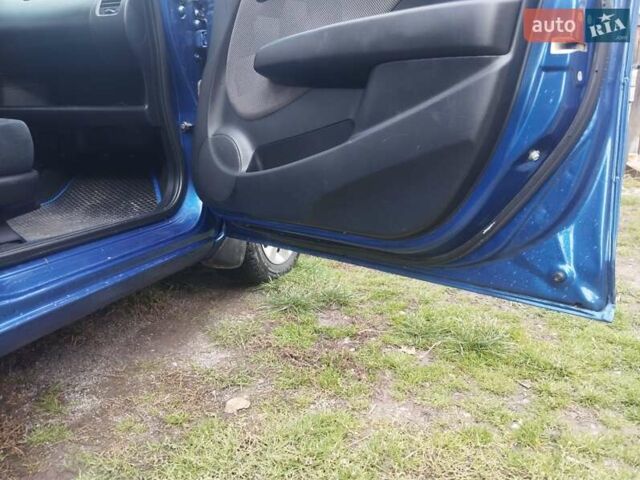 Синий Хонда Джаз, объемом двигателя 1.34 л и пробегом 274 тыс. км за 4500 $, фото 13 на Automoto.ua