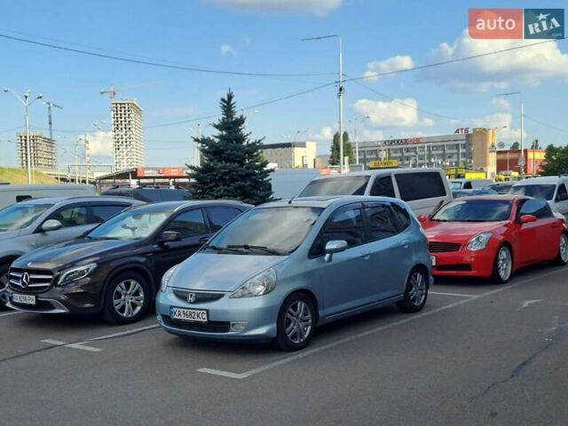 Синий Хонда Джаз, объемом двигателя 1.4 л и пробегом 240 тыс. км за 5000 $, фото 1 на Automoto.ua