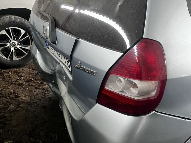 Синий Хонда Джаз, объемом двигателя 0 л и пробегом 203 тыс. км за 2000 $, фото 3 на Automoto.ua