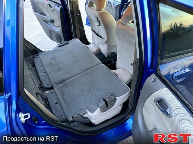 Синий Хонда Джаз, объемом двигателя 1.3 л и пробегом 105 тыс. км за 3800 $, фото 7 на Automoto.ua