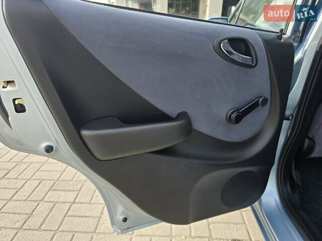 Хонда Джаз 2007 в Запорожье на Automoto.ua Синий Хонда Джаз, объемом двигателя 1.3 л и пробегом 189 тыс. км за 6600 $, фото 16 на Automoto.ua