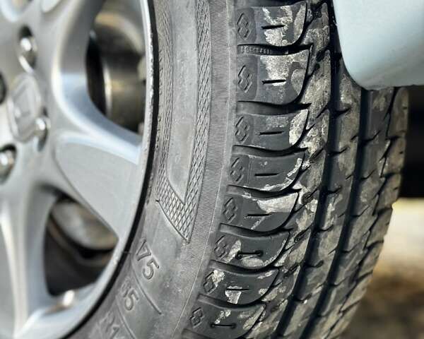 Синий Хонда Джаз, объемом двигателя 1.34 л и пробегом 189 тыс. км за 5599 $, фото 18 на Automoto.ua