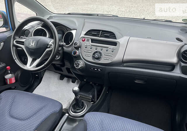 Синій Хонда Джаз, об'ємом двигуна 1.2 л та пробігом 156 тис. км за 5999 $, фото 15 на Automoto.ua